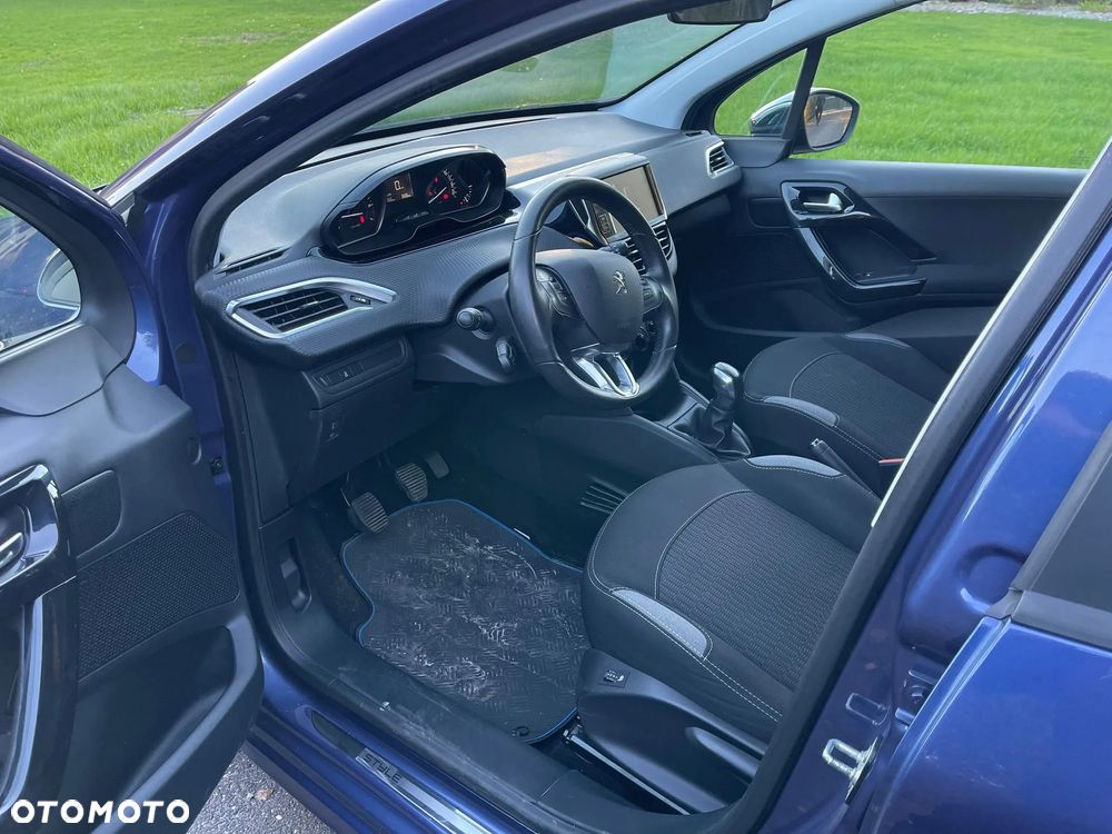 Peugeot 208 1.2 PureTech Active - 5