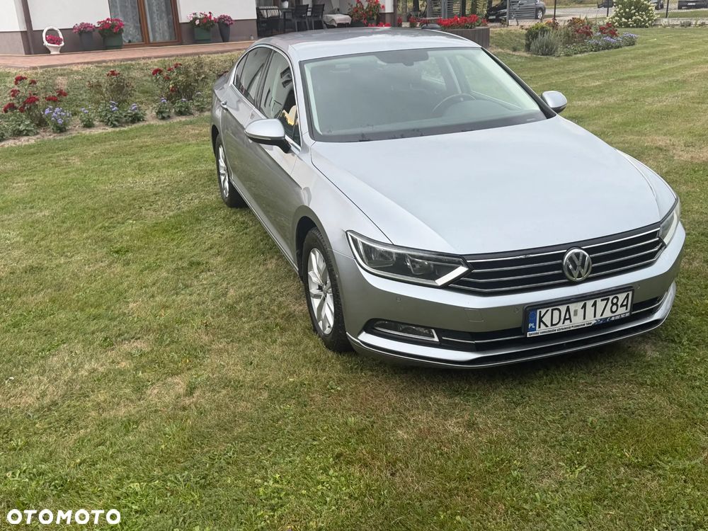 Volkswagen Passat - 4