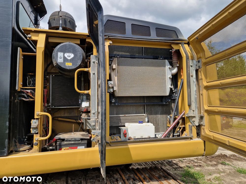 Caterpillar 329E - 5