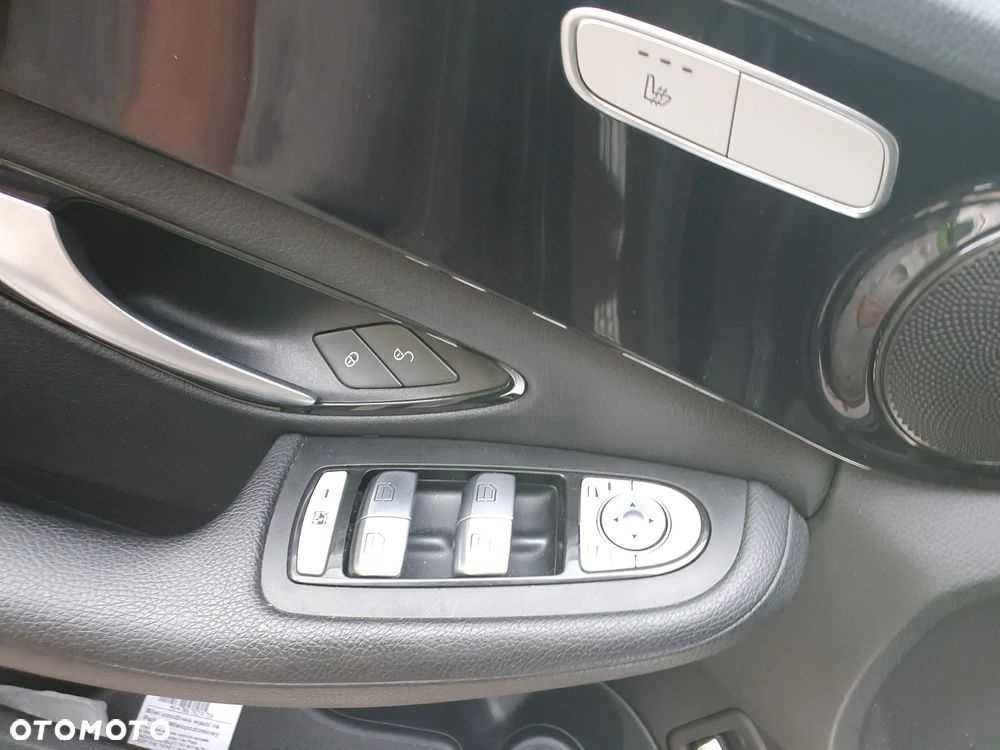 Mercedes-Benz Klasa C 200 (BlueTEC) d 7G-TRONIC Exclusive - 35