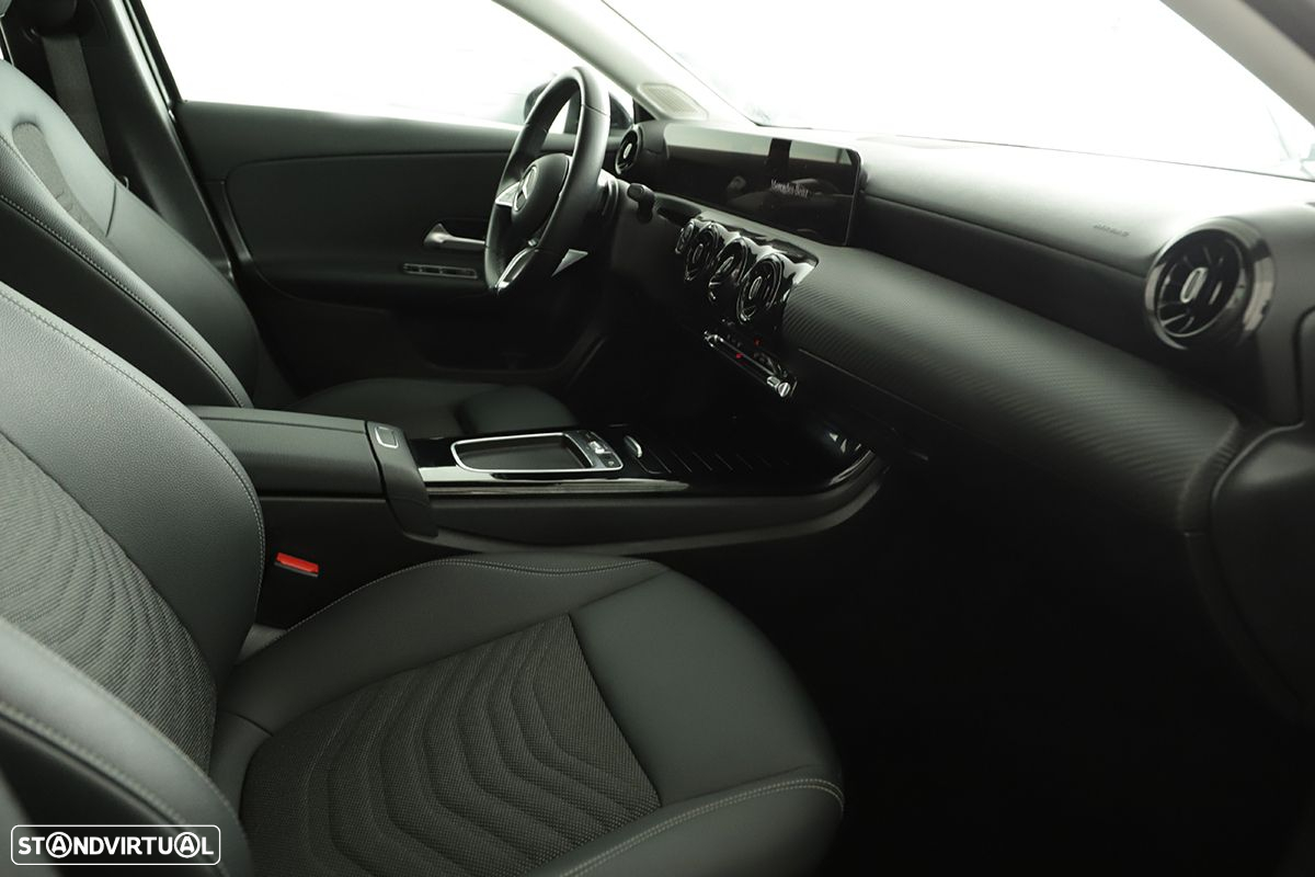 Mercedes-Benz A 200 Standard - 18
