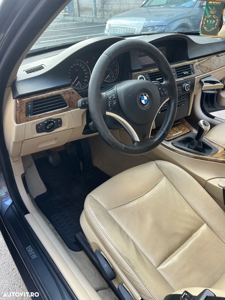 BMW Seria 3 320d - 16