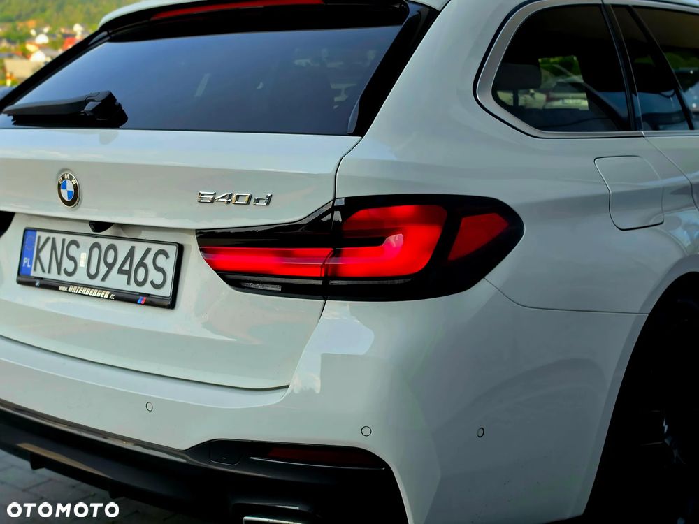 BMW Seria 5 540d xDrive M Sport Edition - 13
