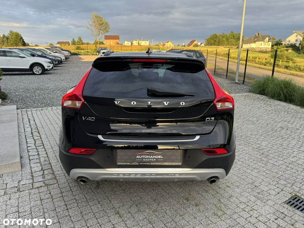 Volvo V40 Cross Country - 7