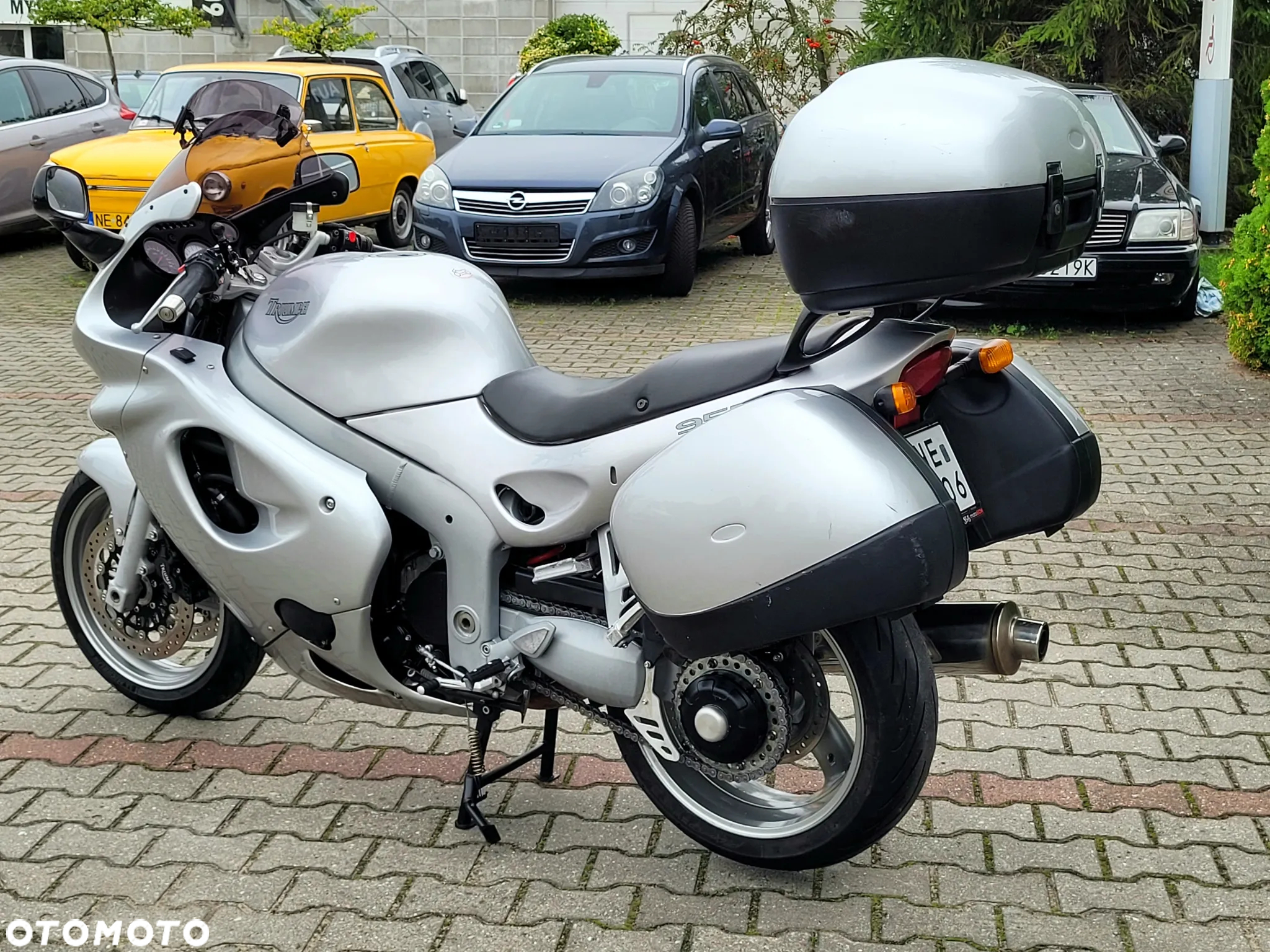 Triumph Sprint - 10