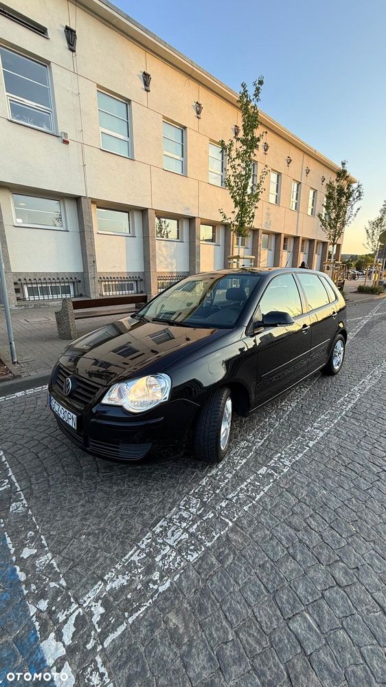 Volkswagen Polo 1.4 16V Comfortline - 4