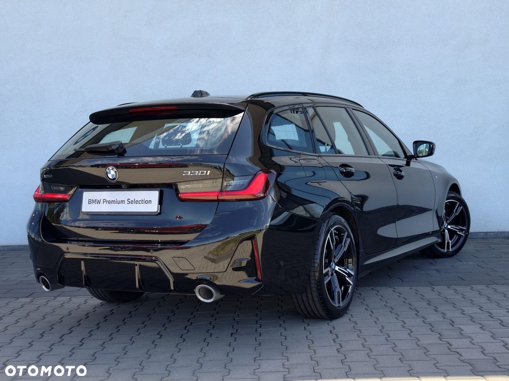 BMW Seria 3 330i xDrive M Sport - 3