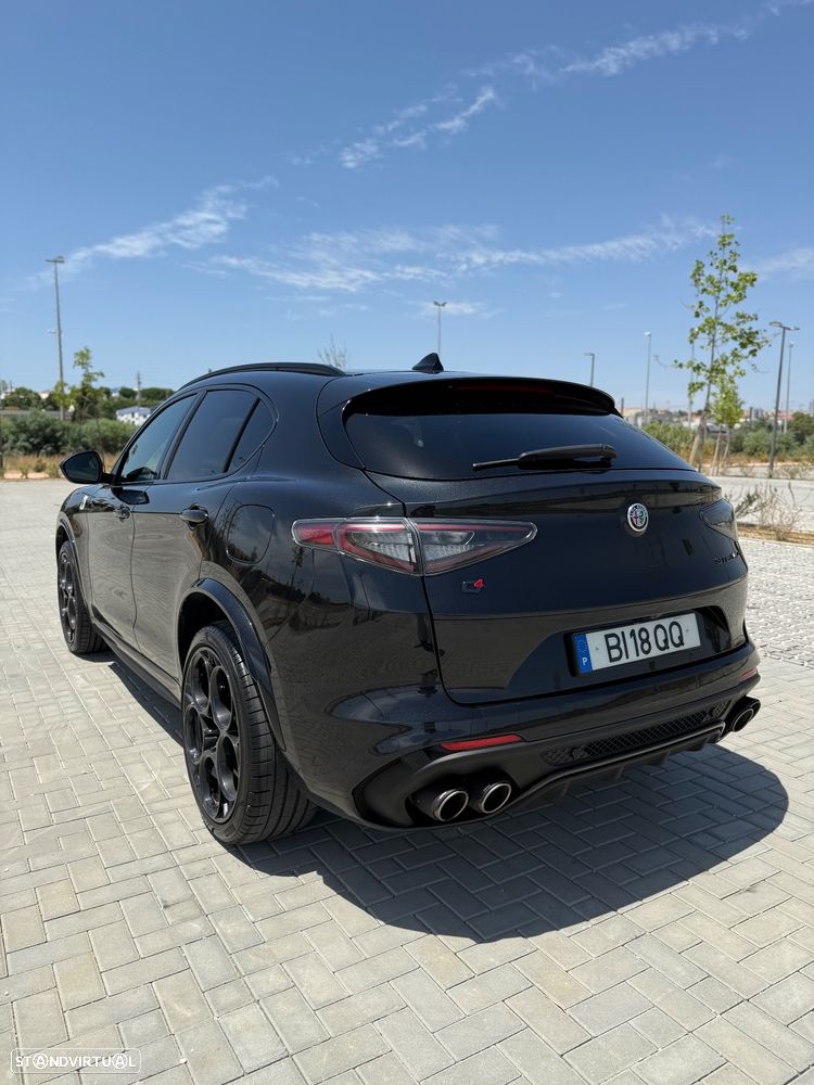 Alfa Romeo Stelvio V6 2.9 Bi-Turbo AT8-Q4 Quadrifoglio - 3