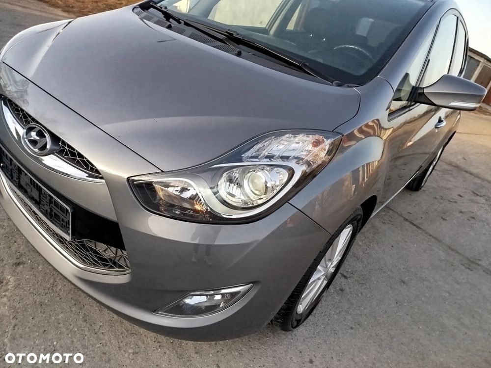 Hyundai ix20 1.6 CRDi Fifa World Cup Edition - 13