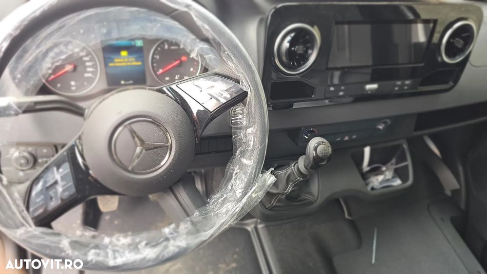 Mercedes-Benz Sprinter - 9