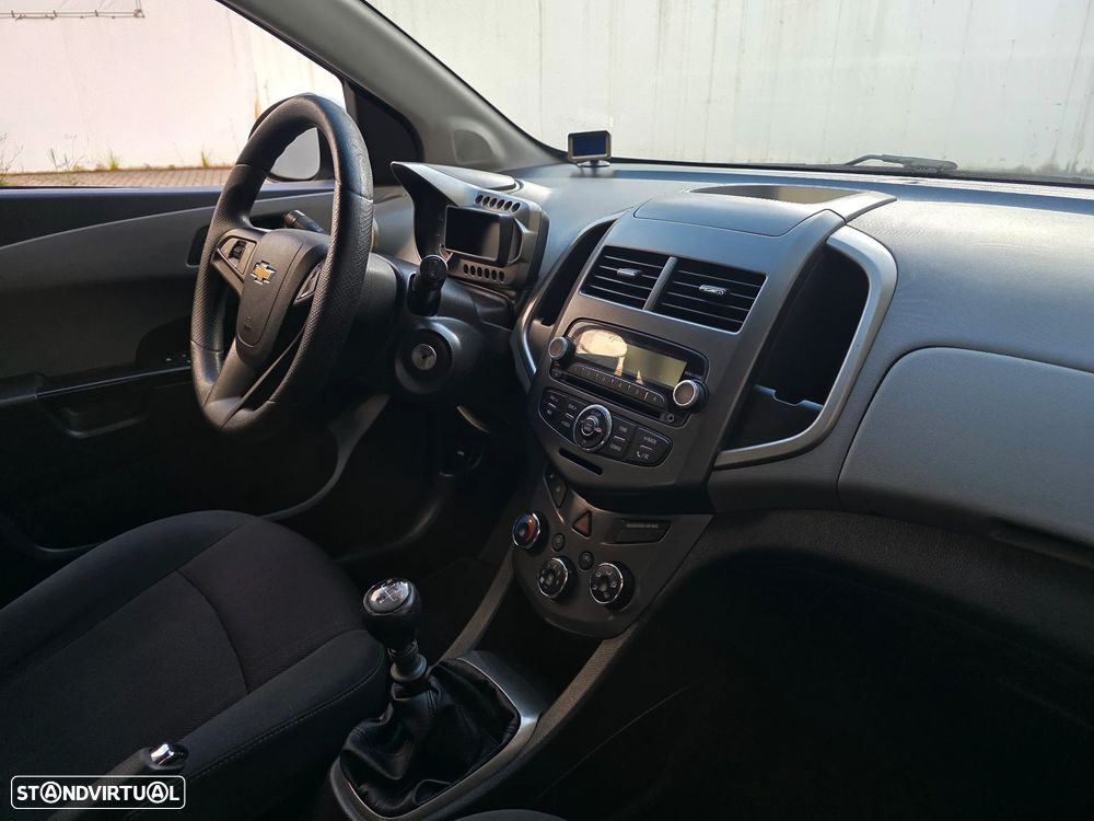 Chevrolet Aveo 1.3 VCDi LTZ - 38