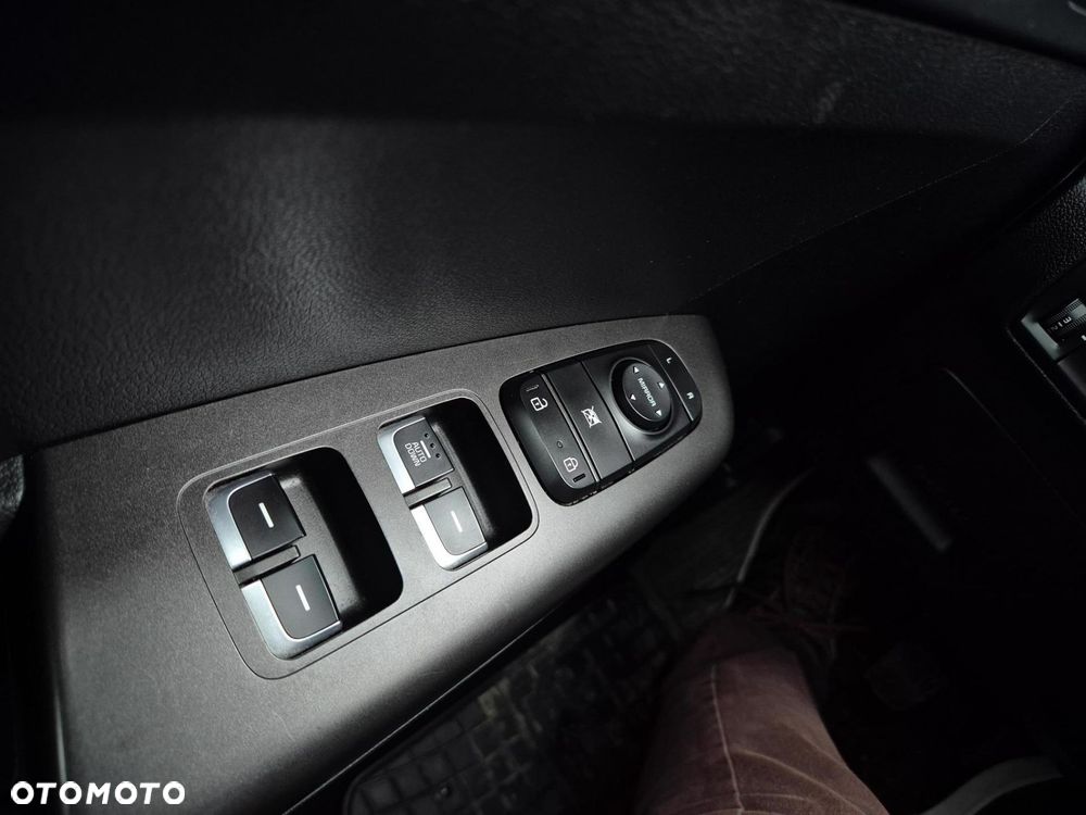 Kia Sportage 1.6 GDI S 2WD - 22