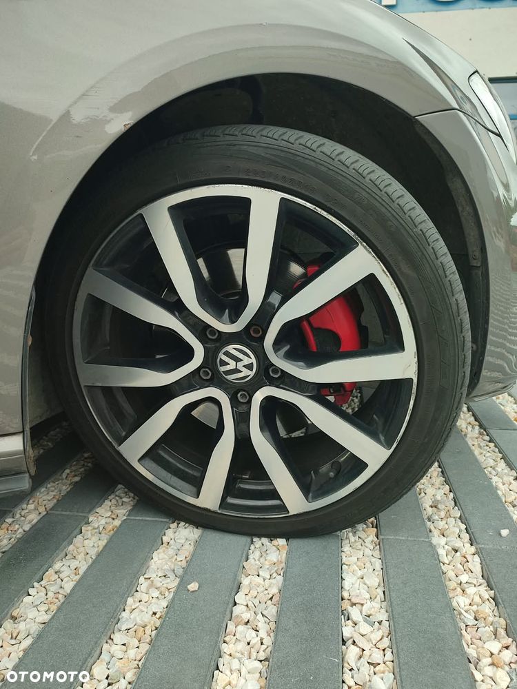 Volkswagen Golf - 15
