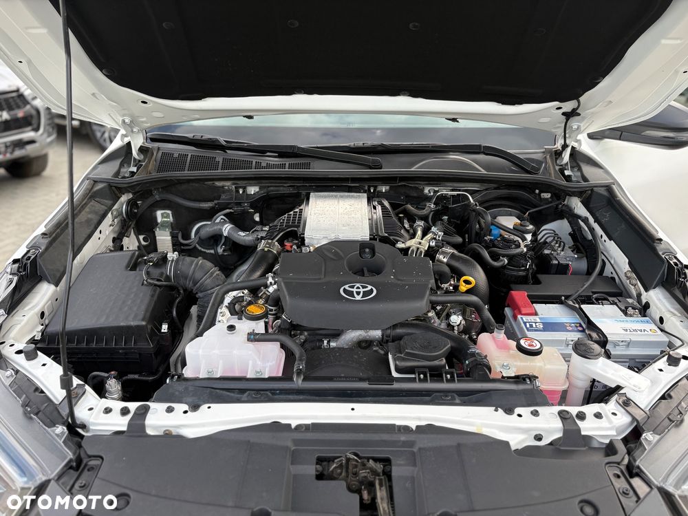 Toyota Hilux - 13
