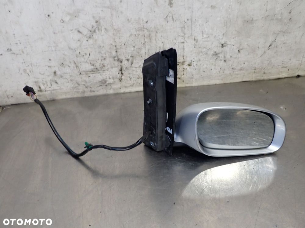 LUSTERKO PRAWE ELEKTRYCZNE VOLKSWAGEN TOURAN I 1.6 FSI - 1