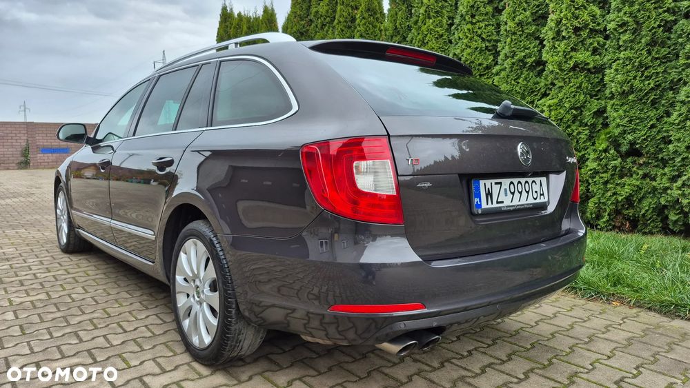 Skoda Superb 2.0 TDI L&K DSG - 9