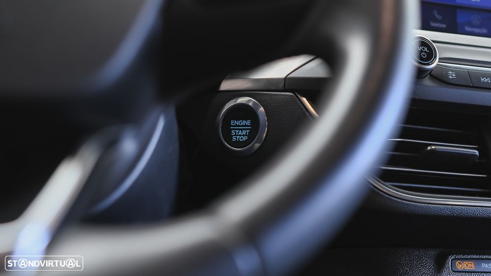 Ford Focus 1.5 TDCi EcoBlue Titanium - 43