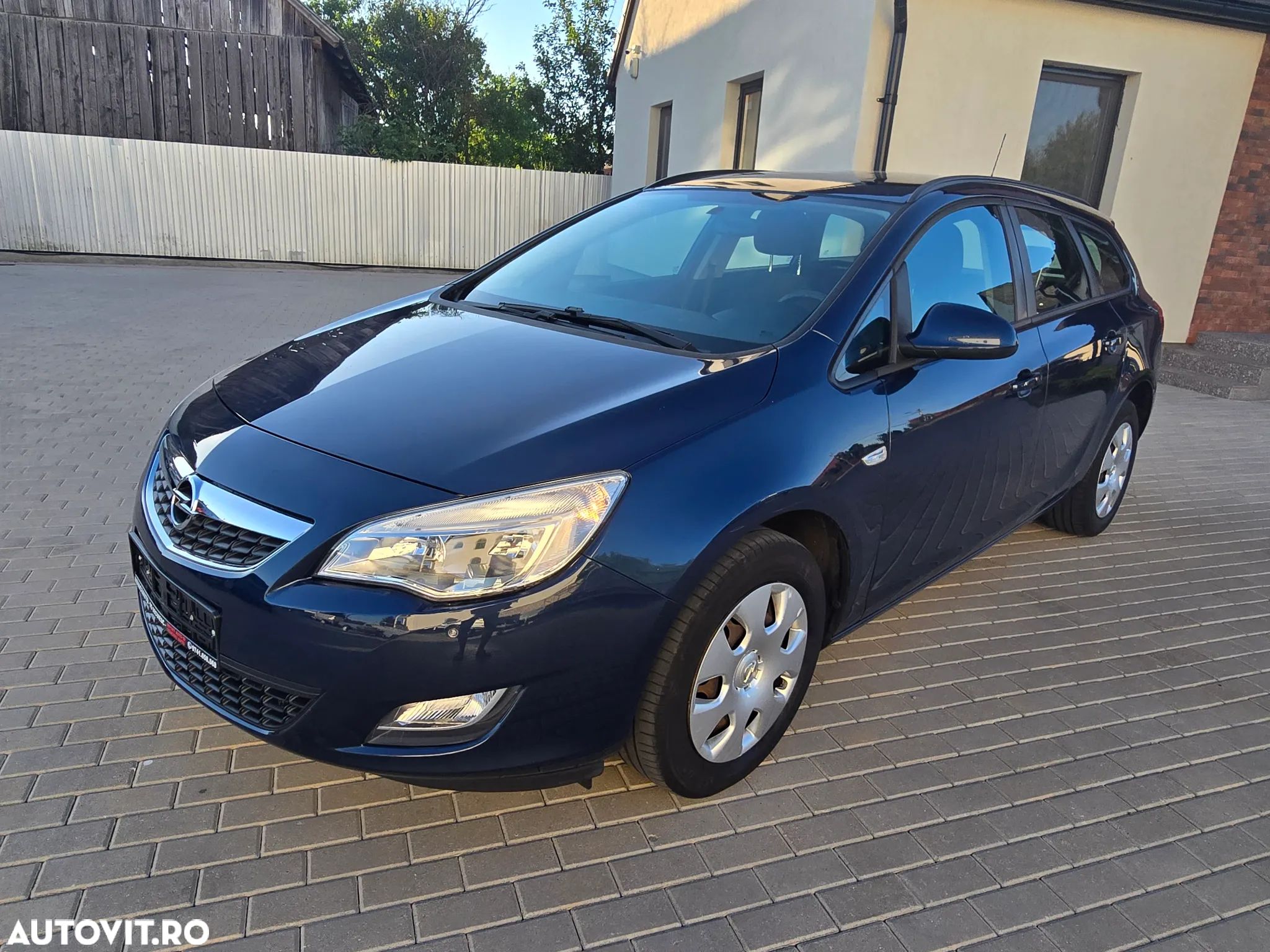 Opel Astra 1.4 EcoFLEX Edition - 1