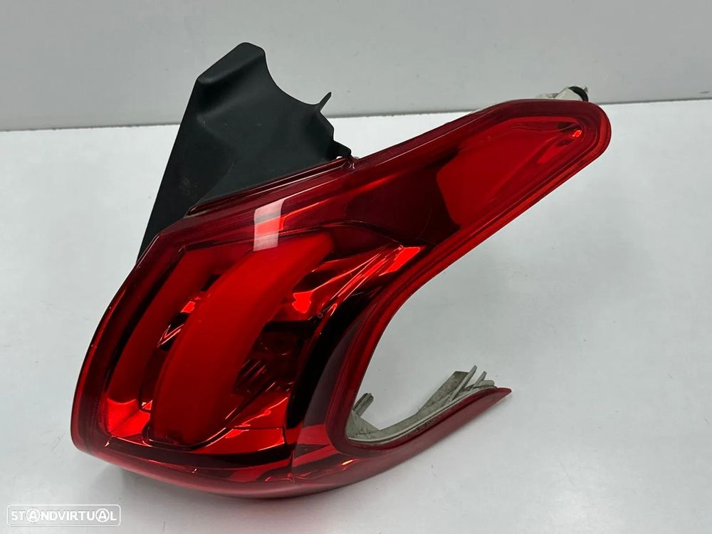 Farolim Direito / Esquerdo - Peugeot 2008 I (2014) - 3
