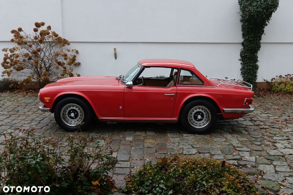 Triumph TR6 - 12