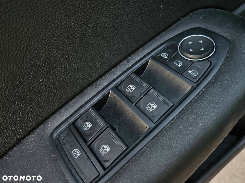 Renault Captur TCe Mild Hybrid 140 TECHNO - 22