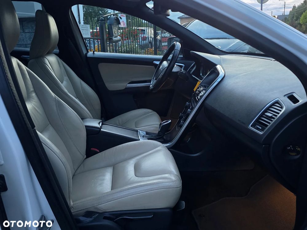 Volvo XC 60 T5 Geartronic Summum - 26