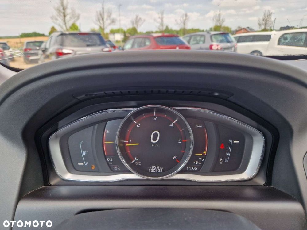 Volvo XC 60 D4 Momentum - 12