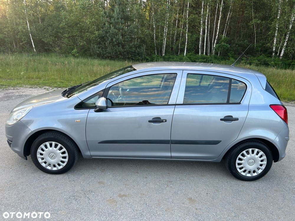 Opel Corsa 1.2 16V Essentia - 3