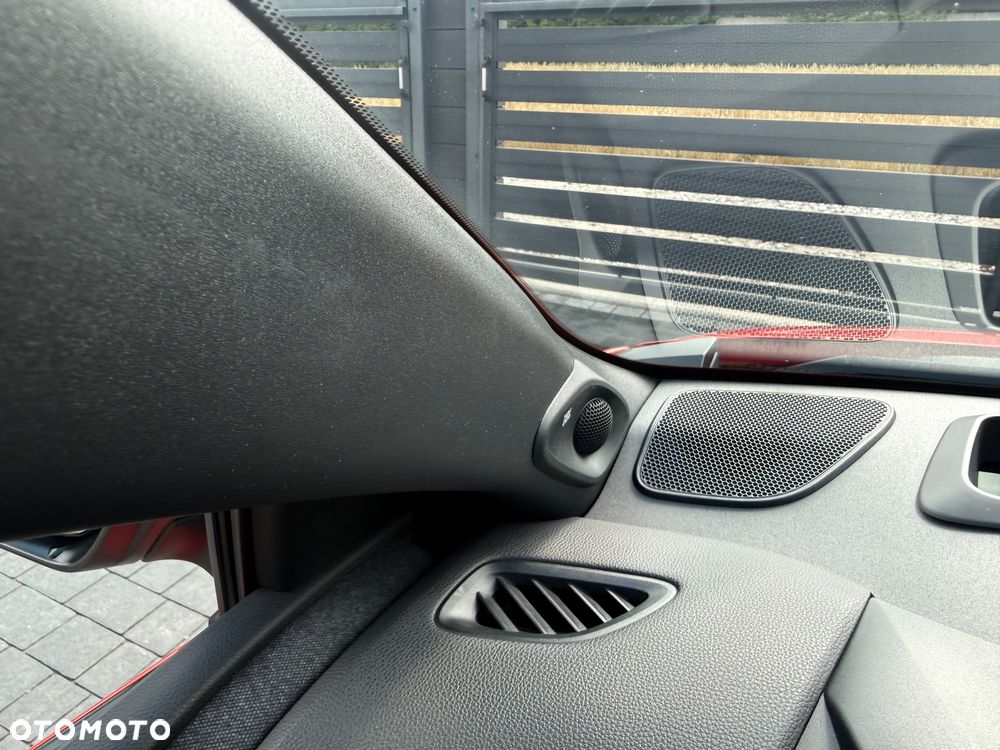 Toyota Yaris Hybrid 1.5 Premiere Edition - 29