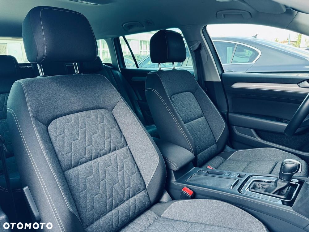 Volkswagen Passat 2.0 TDI SCR DSG Business - 16