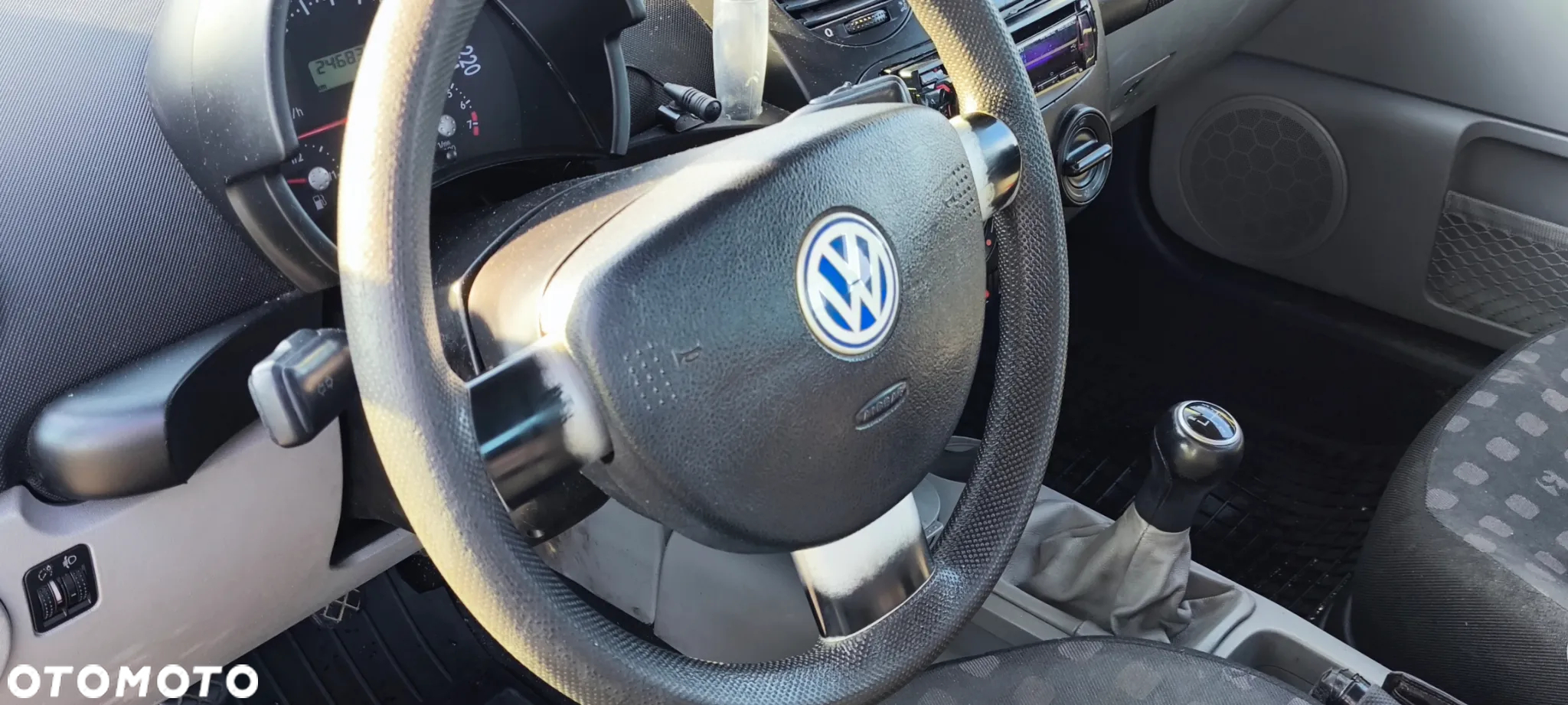 Volkswagen New Beetle - 12