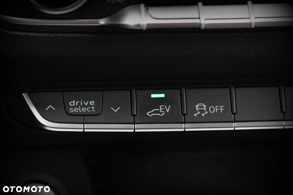 Audi Q5 50 TFSIe quattro S tronic S line - 29