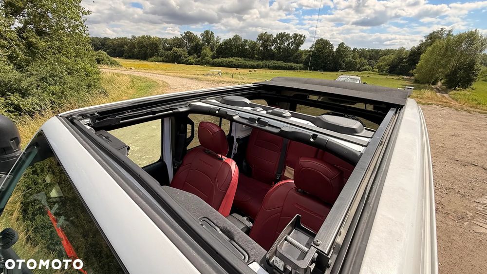 Jeep Wrangler - 14