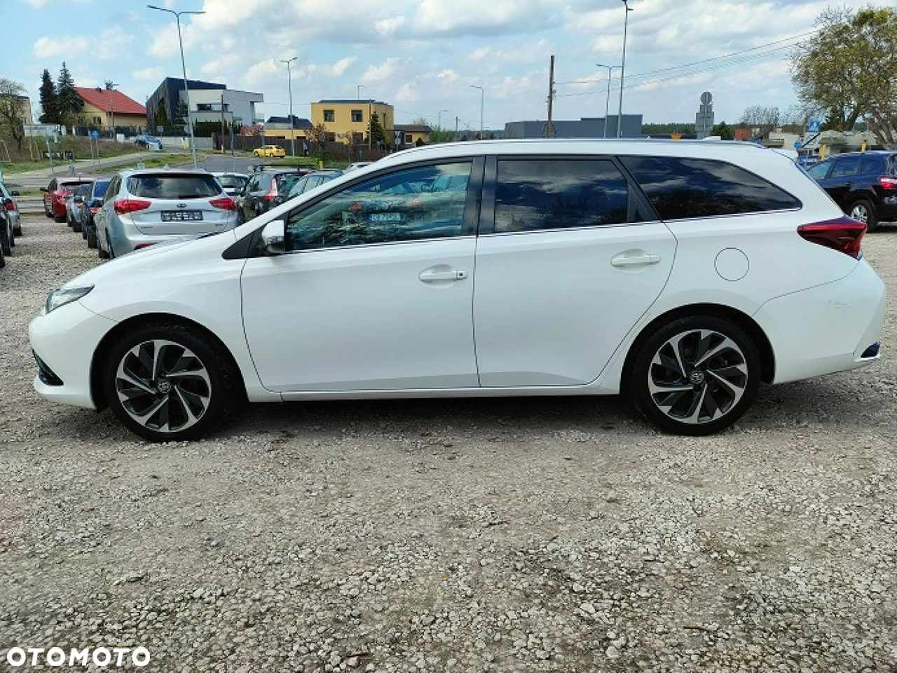 Toyota Auris - 11