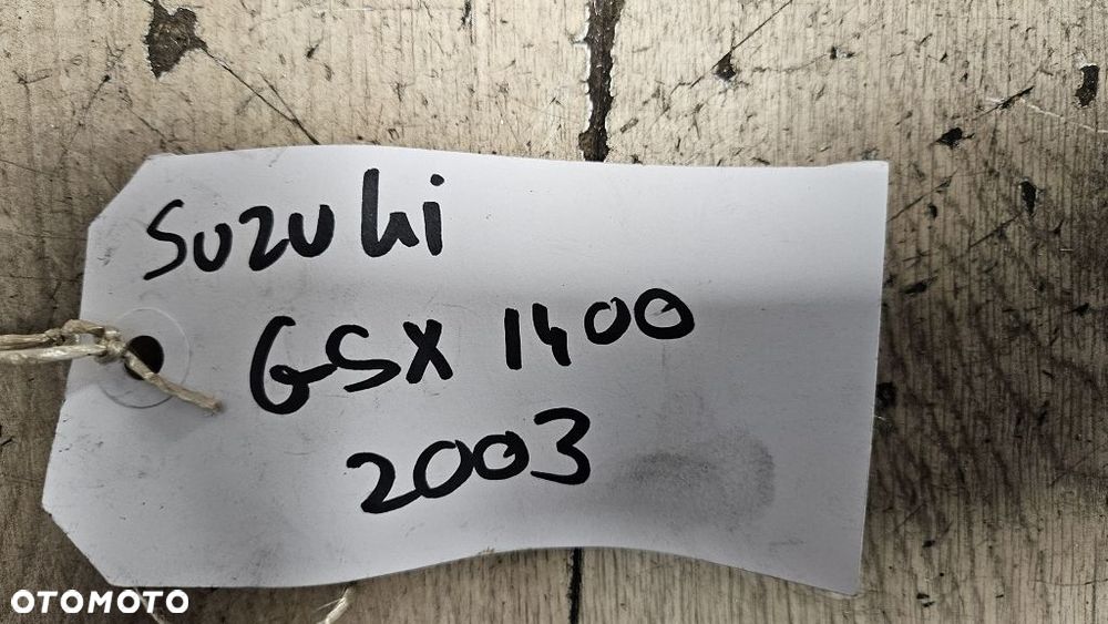 Podnóżek Suzuki GSX 1400 - 10