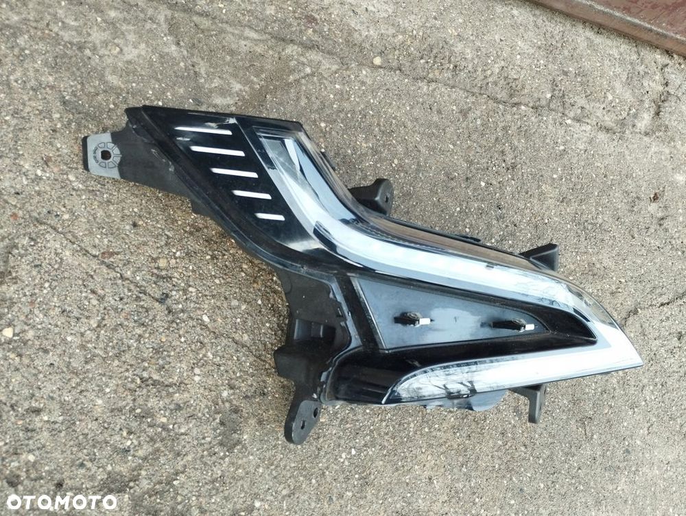 Lampa LED prawa Renault Megane E-tech 266009083R - 1