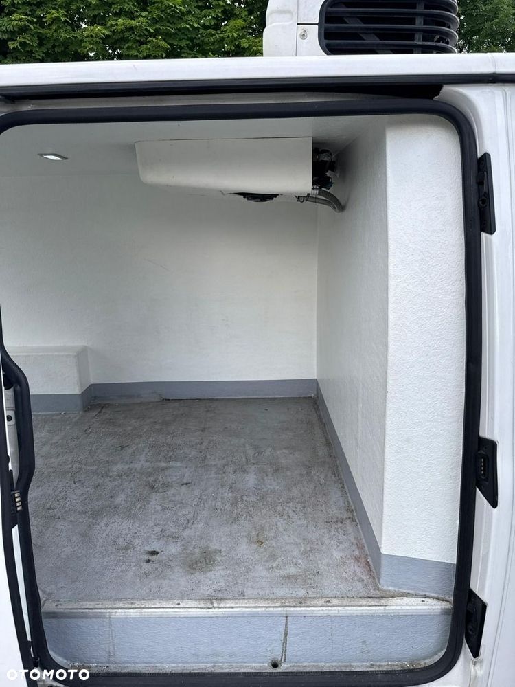 Volkswagen Transporter - 19