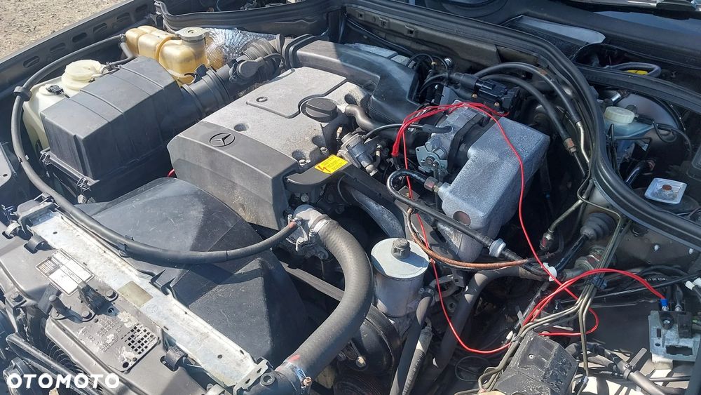 Mercedes-Benz W124 (1984-1993) - 12