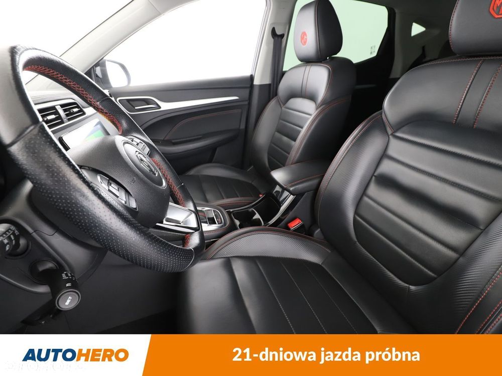 MG ZS - 11