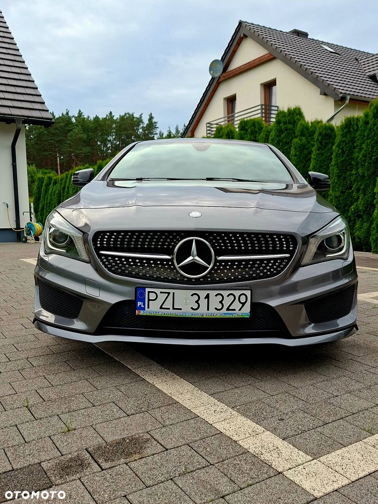 Mercedes-Benz CLA 200 Orange Art Edition - 4