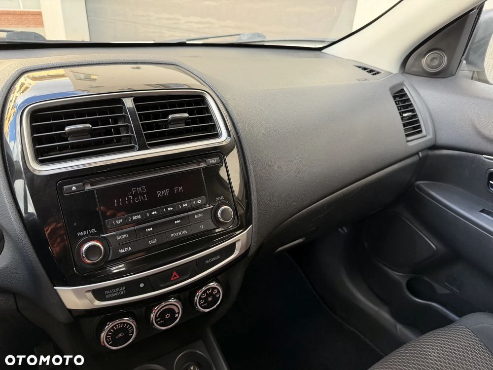 Mitsubishi ASX - 10