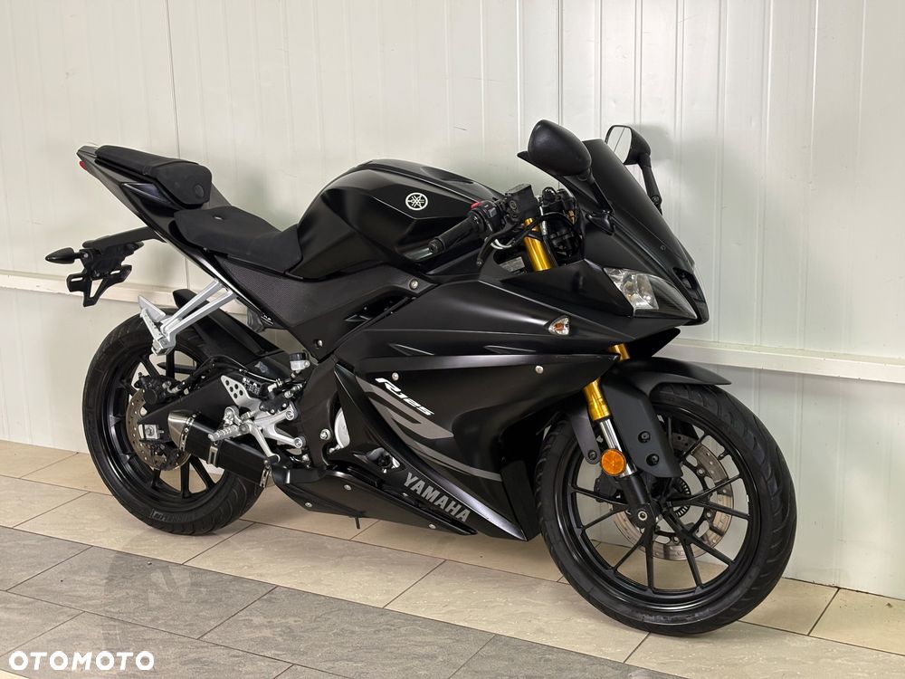 Yamaha YZF - 1