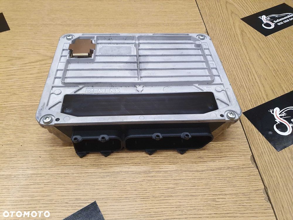 Komputer 3B0907557B Sterownik Moduł Silnika 1.6 8V Audi A4 B5 VW Passat B5 - 8