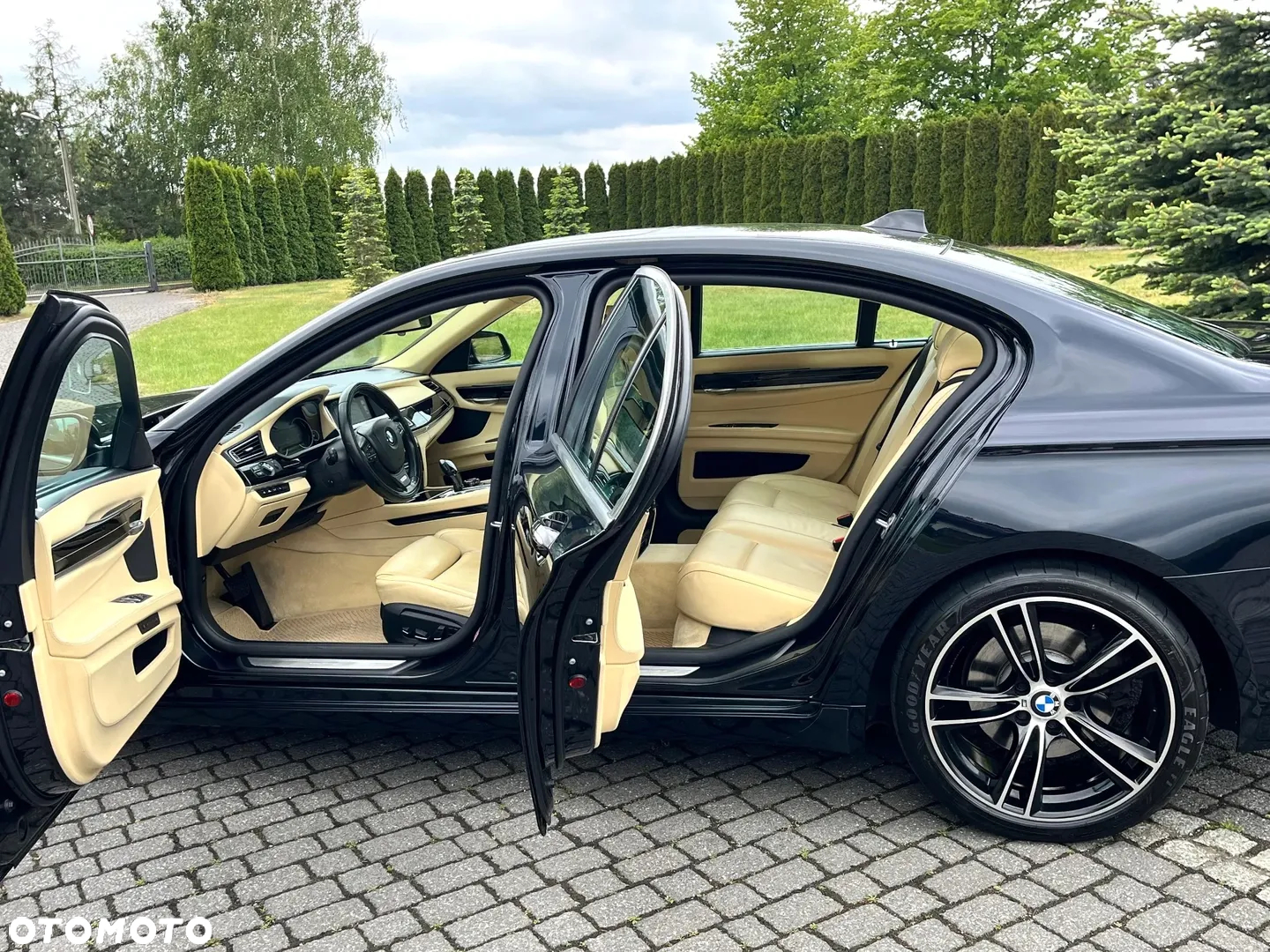 BMW Seria 7 - 25
