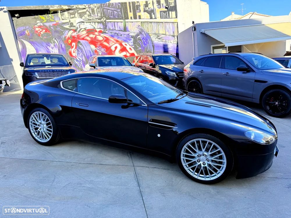 Aston Martin Vantage Coupe V8 Sportshift - 3