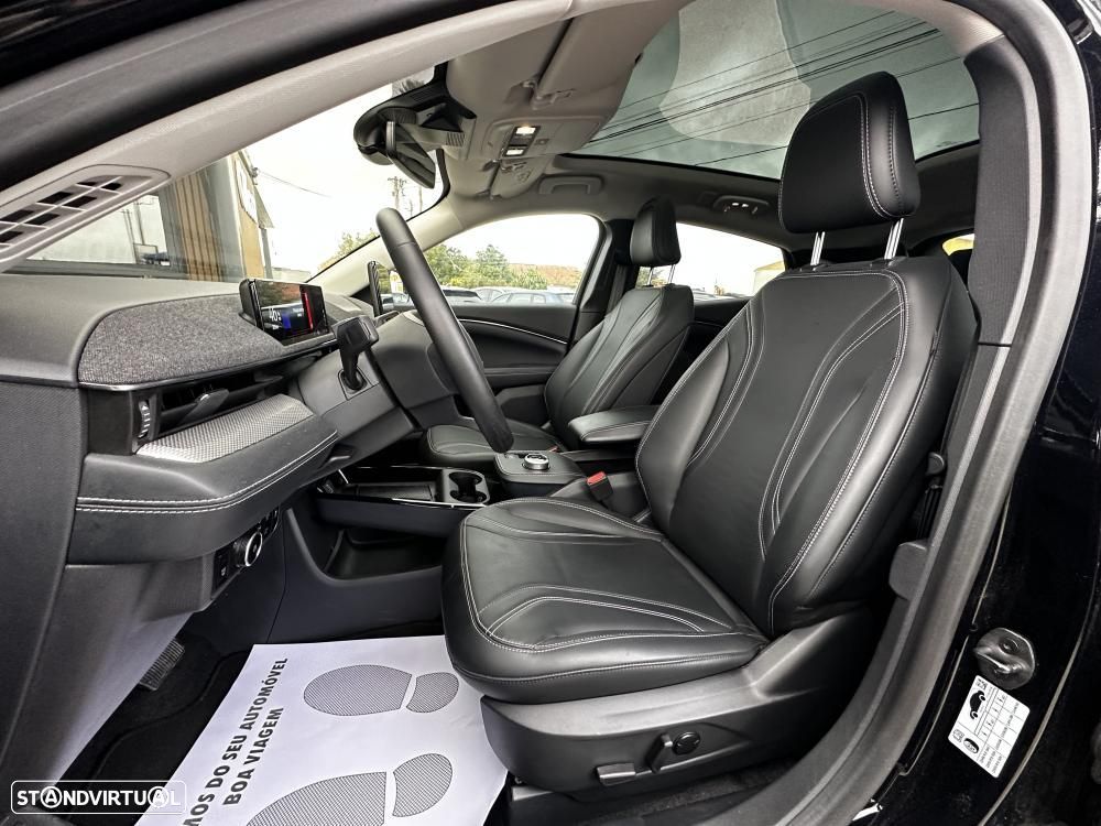 Ford Mustang Mach-E Standard - 19