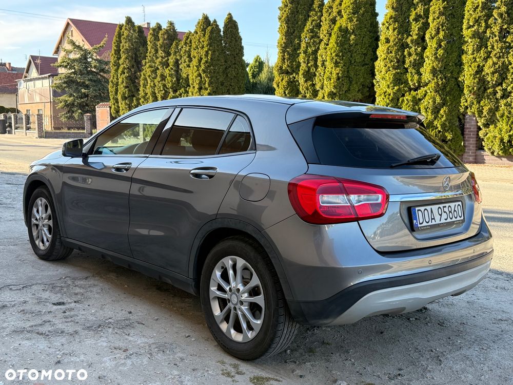 Mercedes-Benz GLA - 3