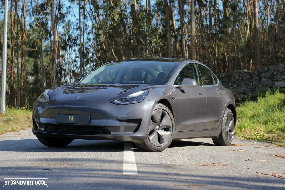 Tesla Model 3 - 1