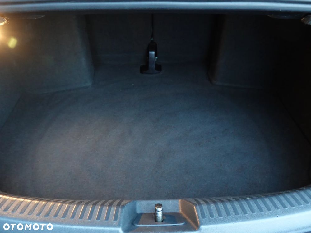 Volkswagen Beetle 1.4 TSI DSG Blue Motion Techn Allstar - 35