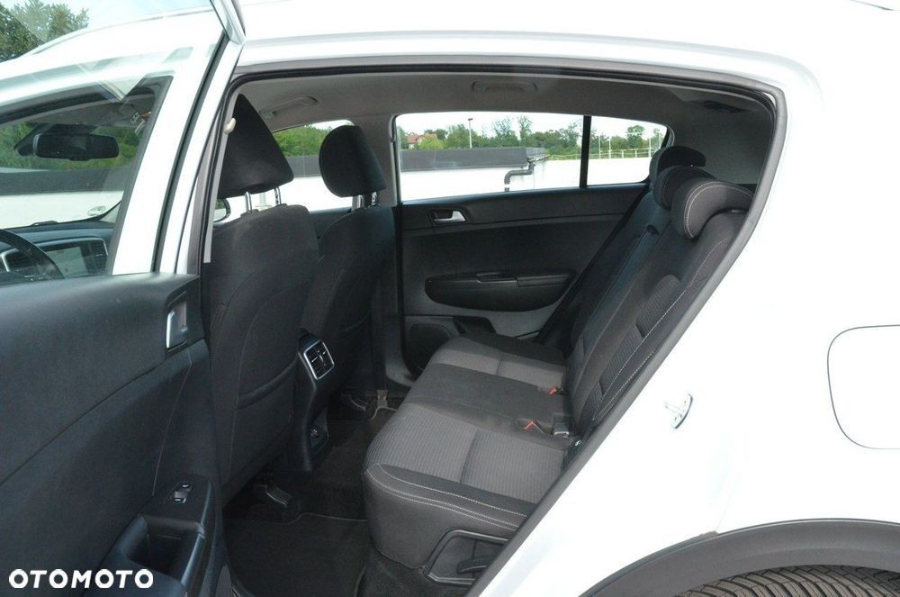 Kia Sportage 1.6 GDI 2WD ISG Spirit - 33